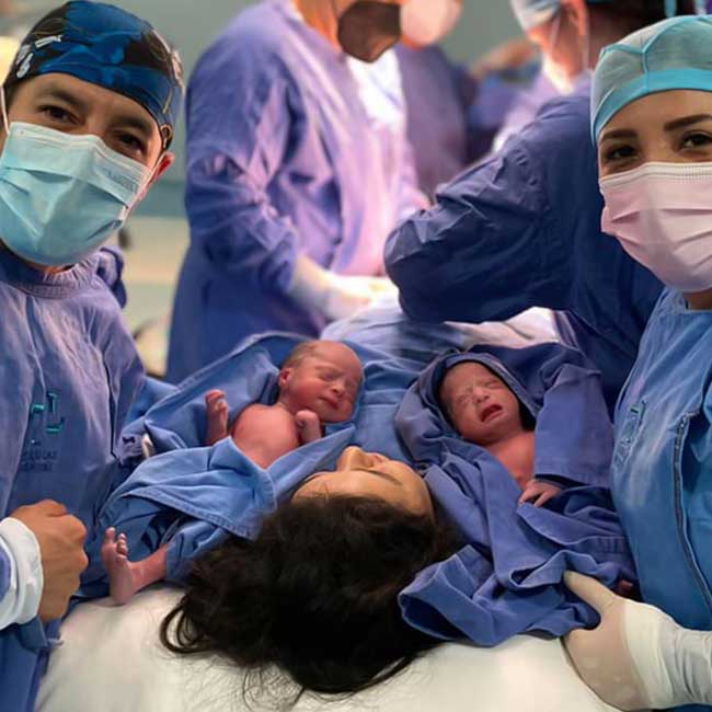 https://www.fertilt.com/wp-content/uploads/2021/07/equipo-de-doctores-fertilt-dan-bienvenida-a-recien-nacidos.jpg